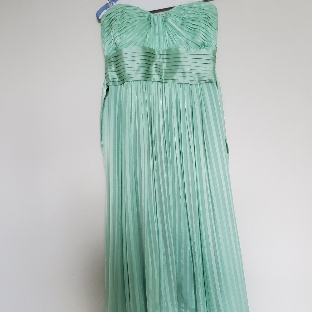 🎈 SOLD 🎈BCBGMaxAzria Alicia Silk Dress in Size 2 - Picture 3 of 12